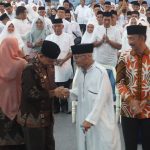 Didampingi Wabup dan Ketua TP PKK, Bupati Wajo Lepas Pemberangkatan JCH Kabupaten Wajo