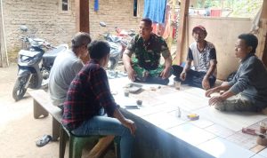Babinsa Koramil 2306/Mancak, Giat Komsos Membahas Tentang Pertanian