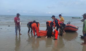 Tim Gabungan Berhasil Menemukan Bocah Yang Tenggelam Di Perairan Tanjung Kalian 