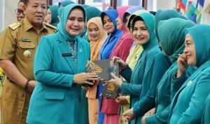Ketua TP PKK Provinsi Lampung Riana Sari Arinal Hadiri Peringatan Hari Kesatuan Gerak PKK ke-51 di Balam