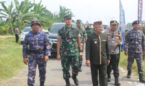 Dandim 0429/Lamtim Hadiri Lomba Perahu Hias Kapolres Cup
