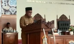 Rapat Paripurna kesembilan IX DPRD Pangkalpinang Dihadiri Walikota Maulan Aklil