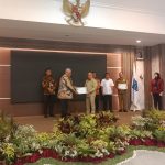 Wali Kota Pangkalpinang Terima Penghargaan Dari KPK RI, Diganjar Apresiasi Upaya Optimalisasi Penggunaan Alat Rekam Pajak Daerah