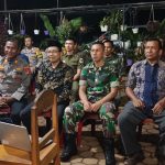 HUT Bhayangkara ke-77, Forkopimda Lamtim Nobar Pagelaran Wayang Kulit