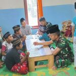 Dan Satgas TMMD 117 Apresiasi Anggotanya Ajarkan Mengaji Anak-anak Sumber Marga
