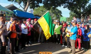 Pimpin Jalan Sehat, Sekda Wildan Apresiasi Semangat Warga