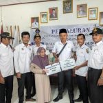 Pemdes Pekondoh Gedung Salurkan BLT DD Tahap II Kepada 20 KPM