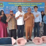 Dua Perusahaan CSR Kota Cilegon Memberikan Bantuan Warga Berupa Jamban