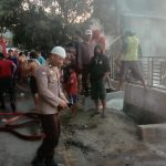 Personel Polsek Tamalatea Datangi Lokasi Kebakaran  di Kp Lanrayya Kel Bontoramba