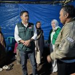 H. Hengky Yasin Bersama Hj Fadilah Fahriana menjenguk korban Kebakaran di Desa Soreang Jipang Kab Gowa