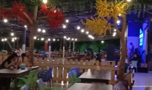 Kopitiam Bhayangkara Cafe Tempat Nongkrong Pinggir Pantai Toboali yang Wajib Dikunjungi