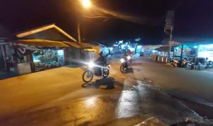 Memberi Rasa Aman Di Wilayah, Koramil 2306/Mancak Gelar Patroli Rutin