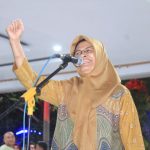 Dilepas oleh Sekretaris Daerah, Ribuan Peserta Pawai Lampion Semarakkan HUT ke-78 Kemerdekaan RI di Wajo