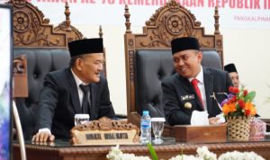 Hadiri Rapat Paripurna Kedelapan Belas Masa Persidangan III, Wako Molen Dapat Bersinergi dan Berkolaborasi Hasilkan Kebijakan Tepat dan Terukur