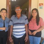 Tongkat Kruk Usang Pinjaman Warga Kampit untuk Suganda Pandapotan