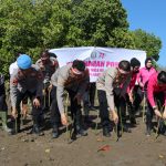 Wujud Nyata Penghijauan Polri, Polres Jeneponto Tanam Bibit Pohon Mangrove