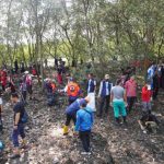 Menjaga Kebersihan Lingkungan Hidup, DLH Provinsi Lampung Gelar Aksi Bersaih Pantai