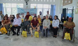 Ketua LKKS Provinsi Lampung Riana Sari Arinal Hadiri Penyerahan Bansos di Yayasan Citra Baru Perum Korpri-Sukarame