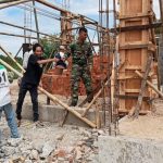 Babinsa Koramil 2301/Cilegon, Karbak Giat Pembangunan Tempat Ibadah