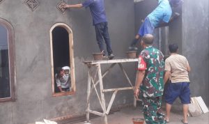 Babinsa Koramil 2304/Anyer, Karbak Pemelasteran Mushola