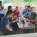 Babinsa Koramil 2303/Pulomerak, Komsos Membahas Tentang Menyambut HUT RI ke 78