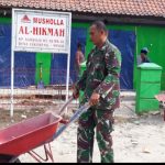 Babinsa Koramil 2304/Anyer, Karbak Pembuatan Pagar Masjid