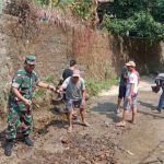 Babinsa Koramil 2306/Mancak, Karbak Pengecoran Jalan
