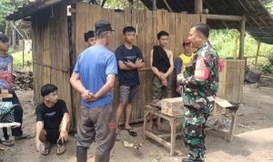 Babinsa Koramil 2306/Mancak, Komsos Membahas Pentingnya Pendidikan Agama