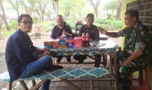 Babinsa Koramil 2301/Cilegon, Komsos Membahas Tentang Giat Siskamling