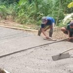 Babinsa Koramil 2306/Mancak, Karbak Pengecoran Jalan