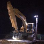 Diduga Tanpa Izin, Satu Unit Alat Berat Excavator Masuk Melalui Jalur Tikus Desa Penutuk Secara Diam-diam