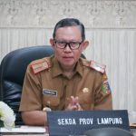 Fahrizal Darminto Sekda Prov Lampung Secara Virtual Ikuti Rakor Pengendalian Inflasi Daerah yang Dipimpin Mentri Dalam Negri