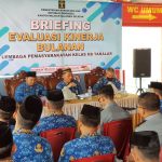 Pastikan Petugas Profesional, Kalapas Takalar Gelar Rapat Evaluasi