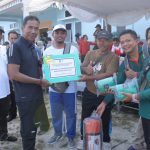 Tidak Hanya Senam Bersama, Pempov. Kep Babel juga Bagikan Informasi Kesehatan di Badau