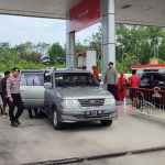 Masyarakat Senang Antri Lancar di SPBU Wilayah Mentok Terimakasih Pak Kapolres 