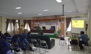 Danramil 2303/Pulomerak Berikan Wawasan Kebangsaan dan Bela Negara Kepada Seluruh Staf dan ASN Jajaran Kecamatan Purwakarta