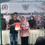 Hj. Aprilliati Anggota DPRD Lampung Fraksi PDP Gelar Sosialisasi Ideologi Pancasila