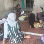 Babinsa Koramil 2304/Anyer, Puan Ter Pendataan Anak Imunisasi