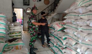 Babinsa Koramil 2301/Cilegon, Komsos Membahas Tentang Perkembangan Harga Bahan Pokok