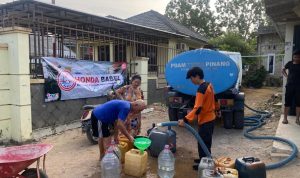 Honda Babel Kembali Salurkan Air Bersih ke Wilayah Gabek II