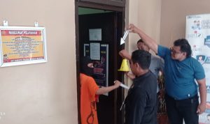 Reka Ulang, Pelaku Pembunuhan Ayah Kandung di Desa Rias Peragakan 15 Adegan
