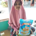 LSM KPMP Kepulauan Babel Salurkan Paket Sembako dan Beras di Parit Pekir