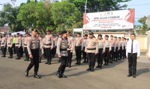 Kapolres Metro Pimpin Apel Gelar Pasukan Mantap Brata Krakatau 2023-2024