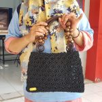 Laris Manis! WBP Lapas Takalar Terus Hasilkan Produk Kerajinan Rajut Tali Kur