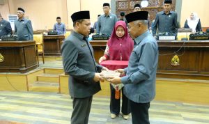 H. Iksan Iskandar Hadiri Ranperda DPRD Kabupaten Jeneponto Terkait APBD