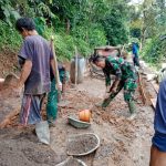 Babinsa Koramil 2306/Mancak, Karbak Pengecoran Jalan