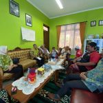 Luruskan Disinformasi, Disparbudkepora Bersilaturahmi dengan Hatta Kabong dan Dispora Belitung