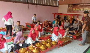 Jumat Curhat: polres Metro Sosialisasikan Tahapan Pemilu Serta Antisipasi Hoax di Lingkungan Masyarakat