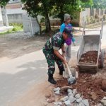 Babinsa Koramil 2304/Anyer, Karbak Pembersihan Tanah