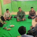 Babinsa Koramil 2306/Mancak, Komsos Membahas Tentang Gotong Royong Jalan